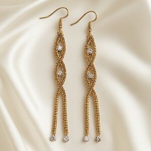 Golden Twist Glamour: Polished Rope Chain Dangle Earrings with Sparkle Crystal